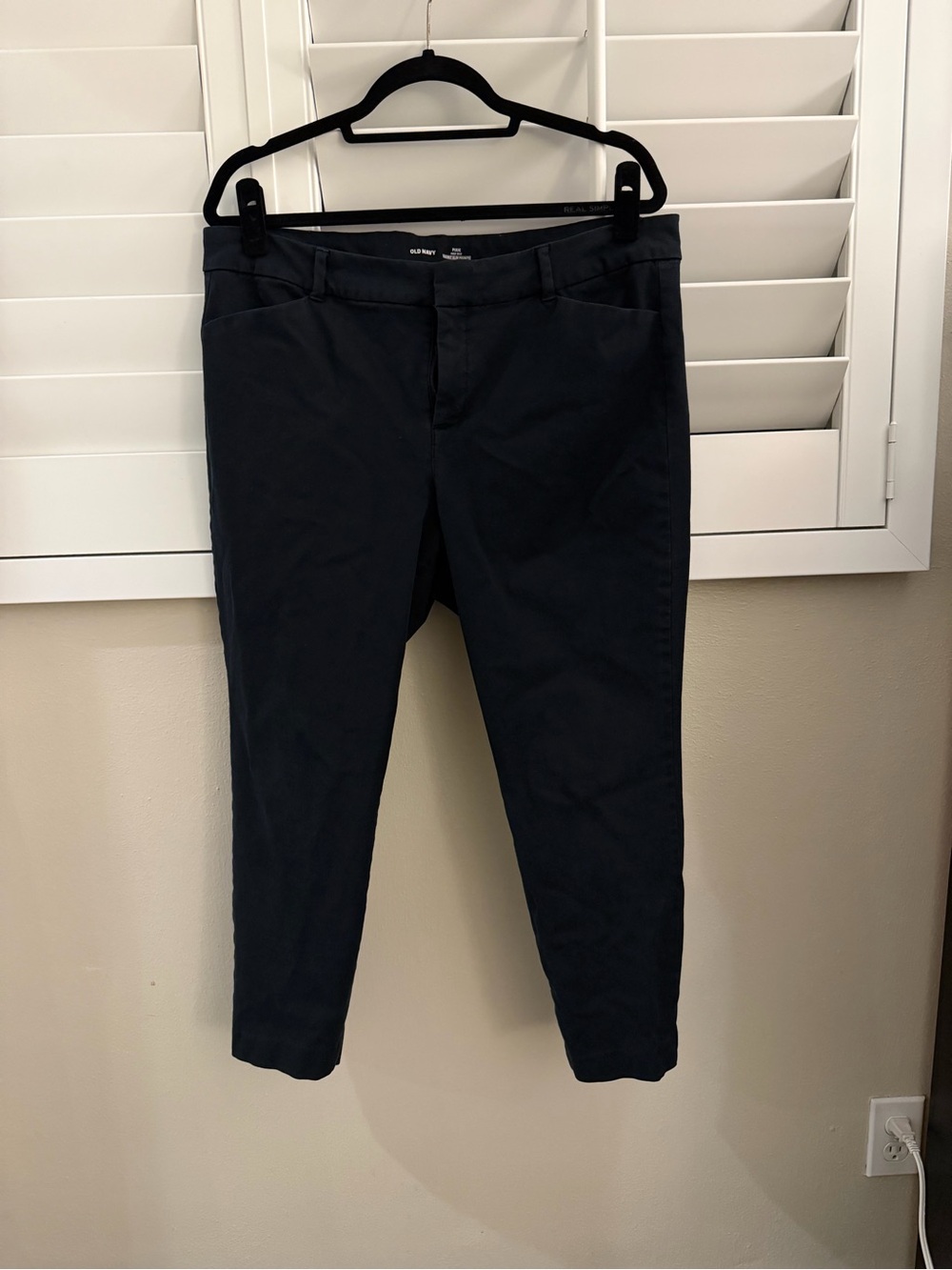 Old Navy High-Rise Pixie Pants - Petite